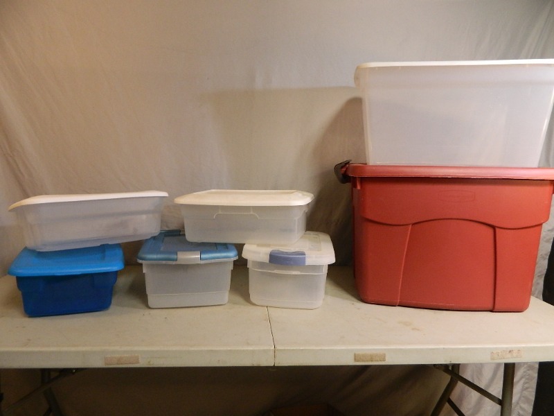 7 Assorted Totes with Lids