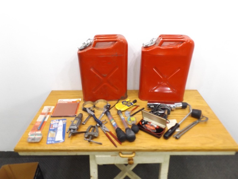 lot 50 image: Lot of Misc Auto Repair Tools