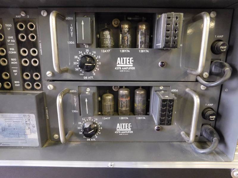 lot 7 image: Altec 437B Amplifier