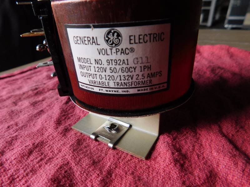 lot 29 image: General Electric Variable Transformer