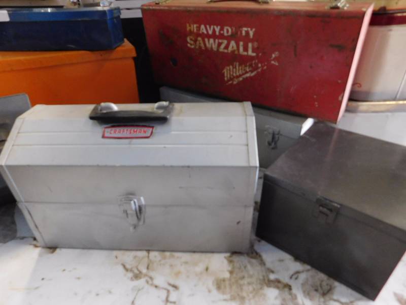 lot 44 image: Lot of Metal Tool Boxes