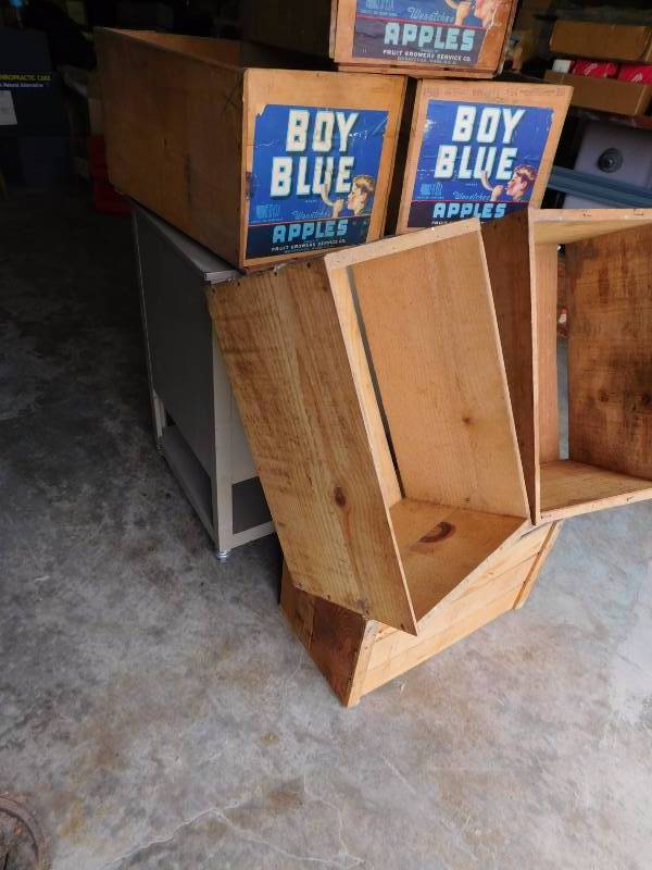 lot 50 image: Vintage Boy Blue Apple Crates