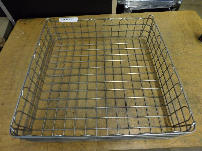 lot 95 image: Pallet of Wire Storage Bins