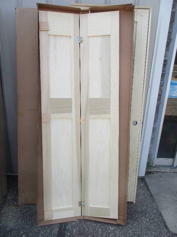 bi-fold door 29.5 x 78