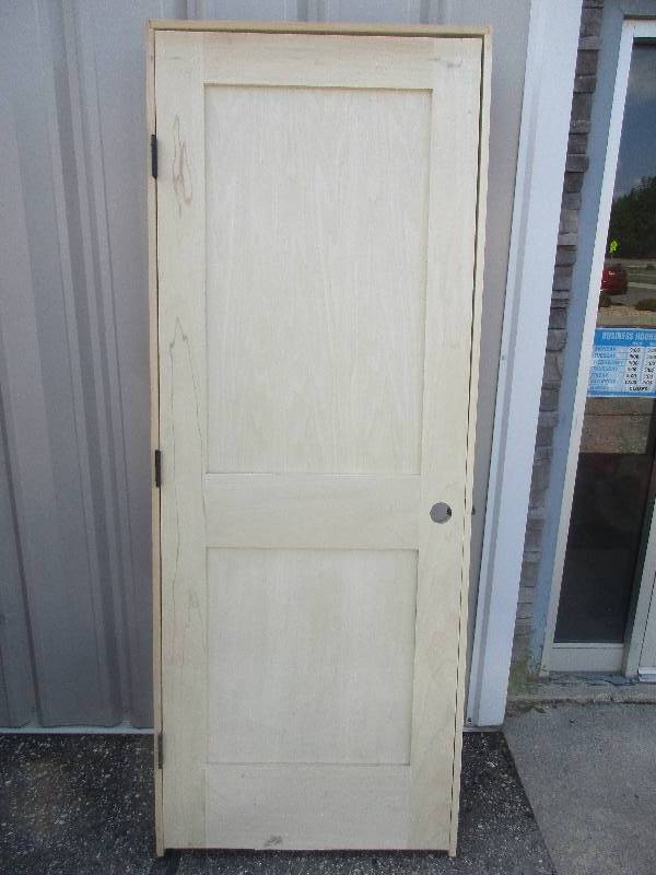 interior door and frame 31.5 x 82 right swing