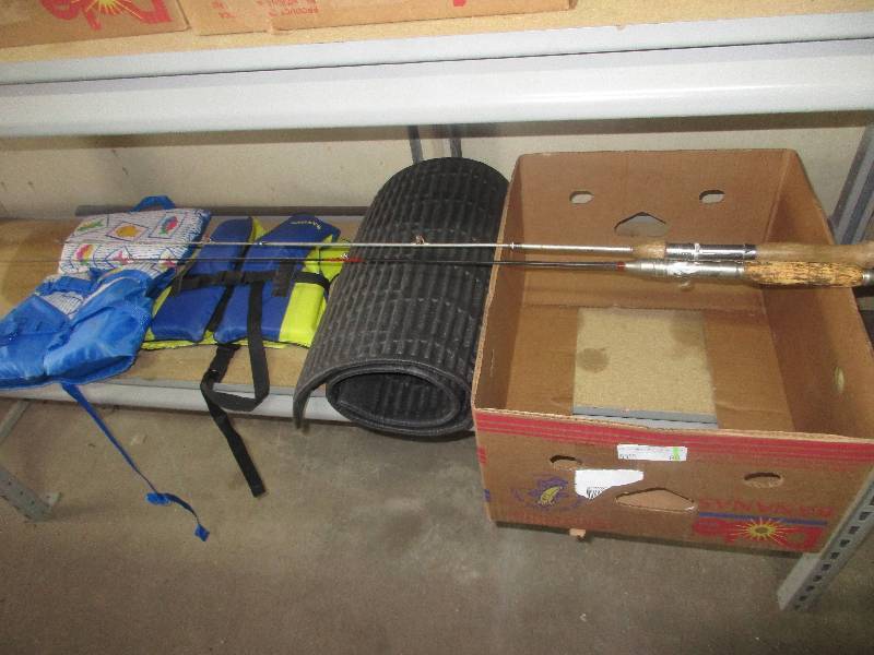 2 life vests - 2 vintage fishing rods - sleeping pad