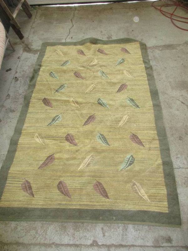 large rug 8 x 5 - hamper - shelf