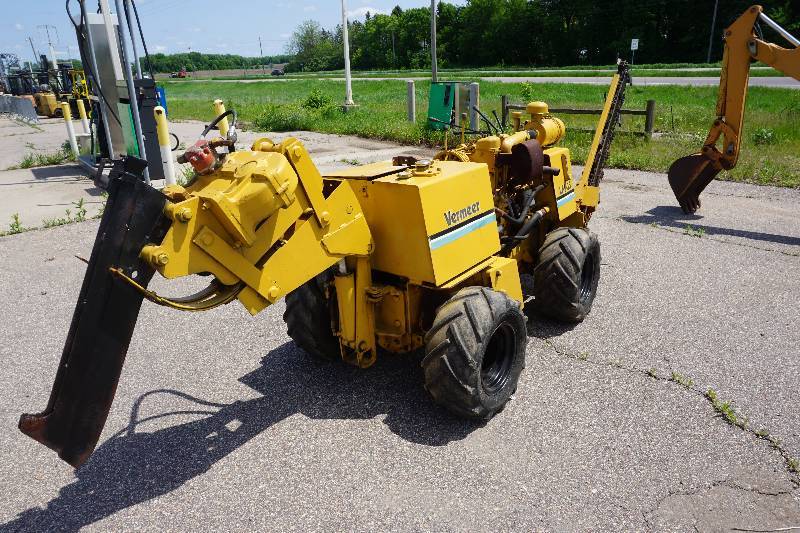 lot 13 image: Vermeer Model LM35 Cable Plow Trenching Machine