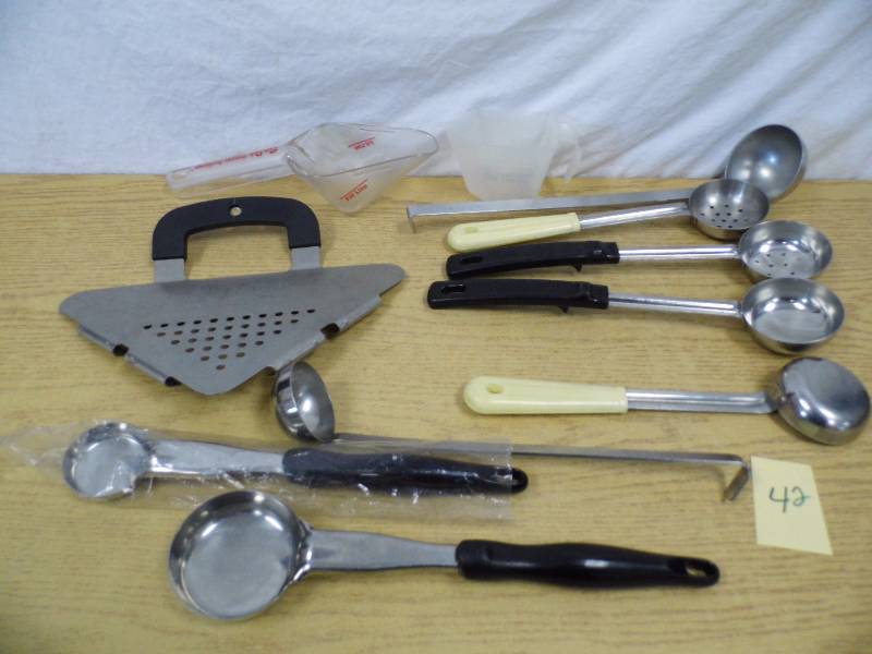 Assorted Kitchen Utensils