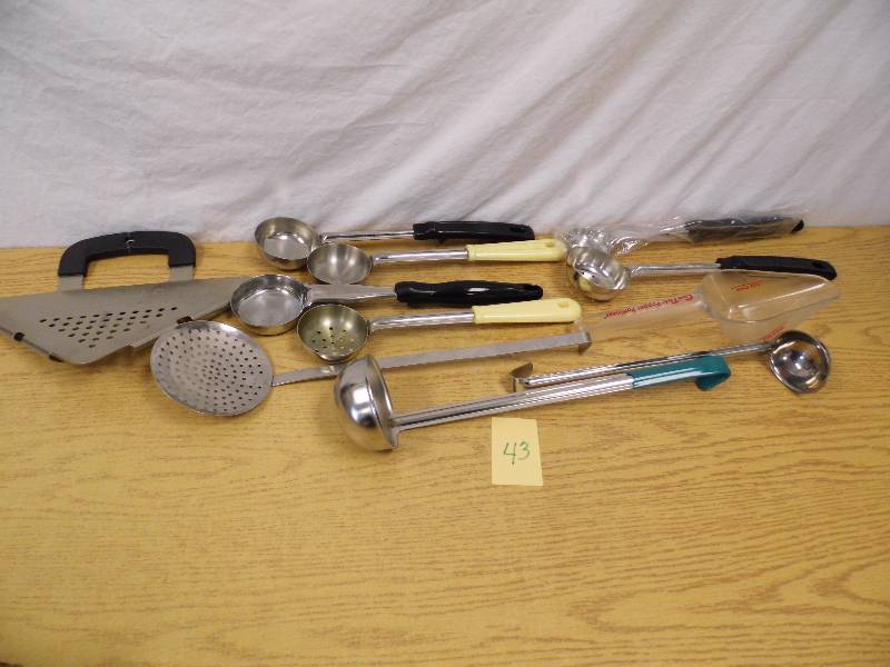 Assorted Kitchen Utensils