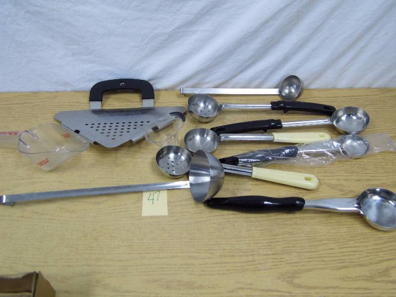 Assorted Kitchen Utensils