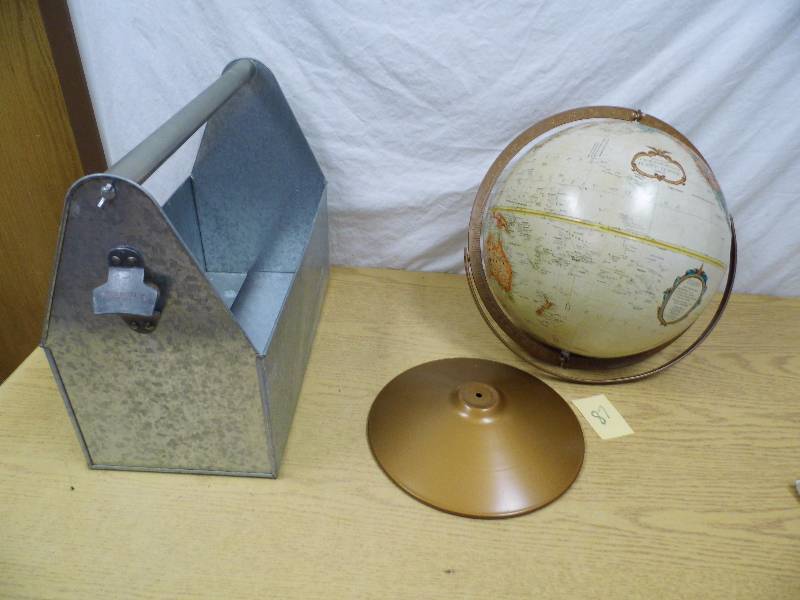 Globe & Metal Carry Box