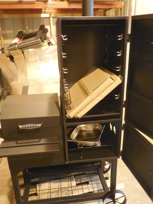 lot 5 image: RiverGrille Rustler 40 in. Vertical Smoker and Grill
