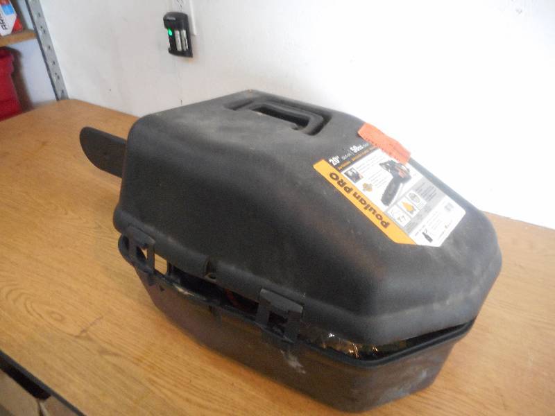 lot 55 image: Poulan PRO 20 in. 50cc Chainsaw