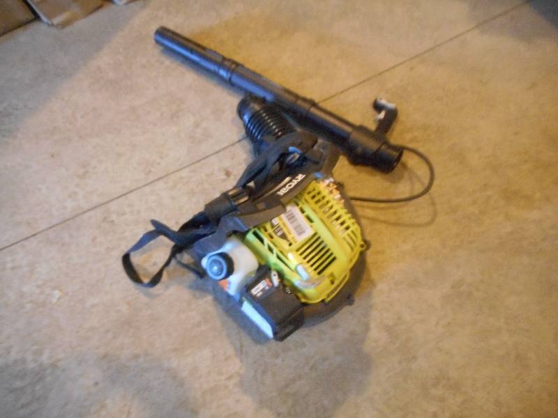 lot 71 image: Ryobi 185 MPH 510 CFM Gas Backpack Leaf Blower