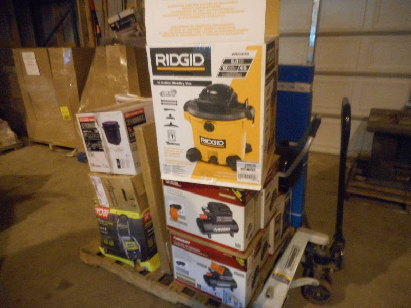 lot 73 image: PALLET LOT OF GENERAL MERCHANDISE AND SHOP VACS
