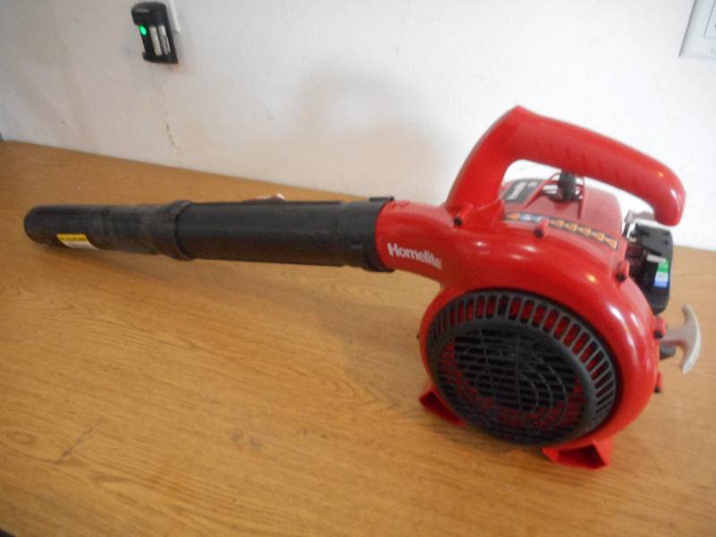 lot 66 image: Homelite 150 MPH 400 CFM 2-Cycle Handheld Gas Leaf Blower