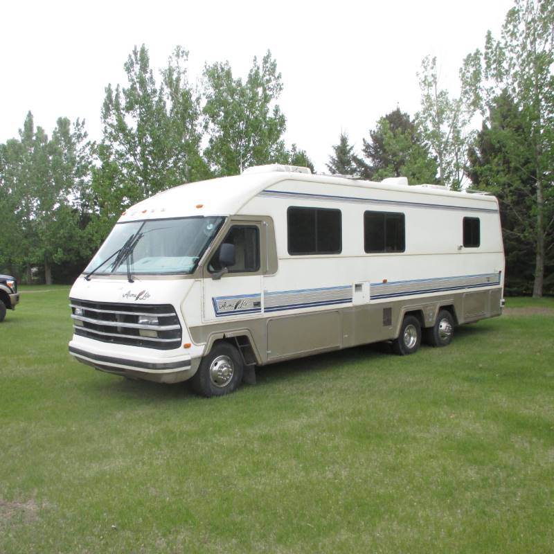 lot 1 image: 91 Ford, Holiday Rambler, Aluma Lite XL, Black Hills Special Edition 32 Motorhome