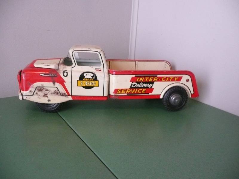 lot 4 image: RARE - 1950s MARX 24 HOUR INTER-CITY DELIVERY SERVICE TRUCK #6 - LARGE Approx 16 - See Pictures