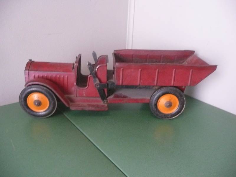 vintage structo dump truck