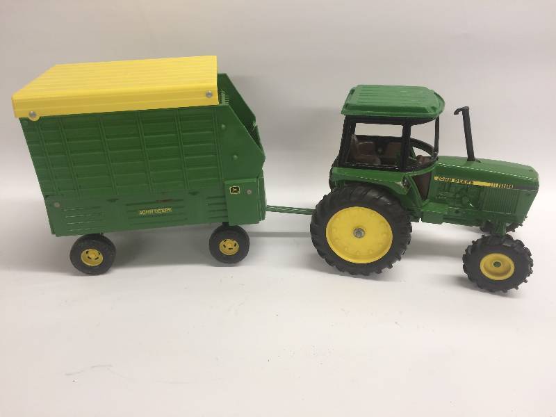 lot 27 image: John Deere Tractor and Wagon