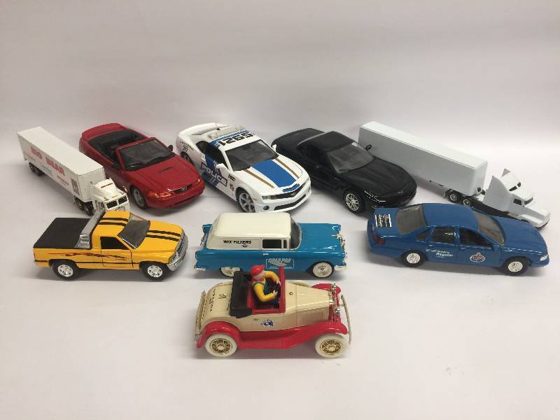 lot 31 image: Die Cast Models