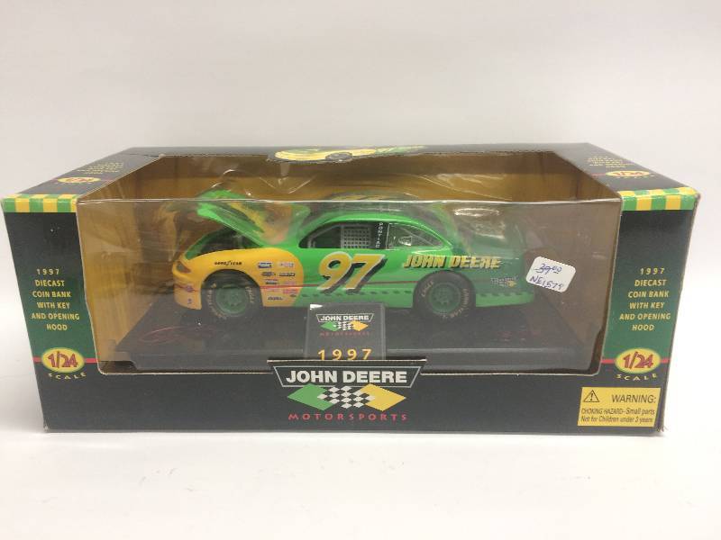 lot 41 image: John Deere Die Cast Coin Bank