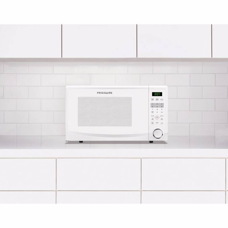 NEW Frigidaire Countertop Microwave