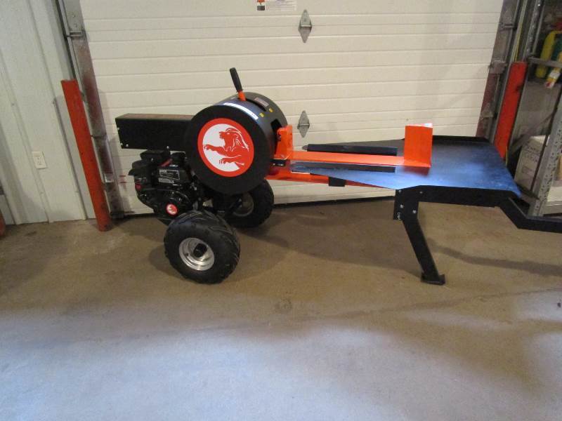lot 6 image: Power King 34 Ton Log Splitter