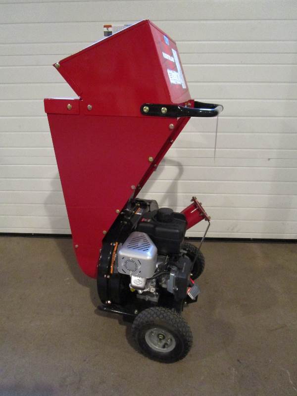 lot 13 image: Southland Chipper Shredder