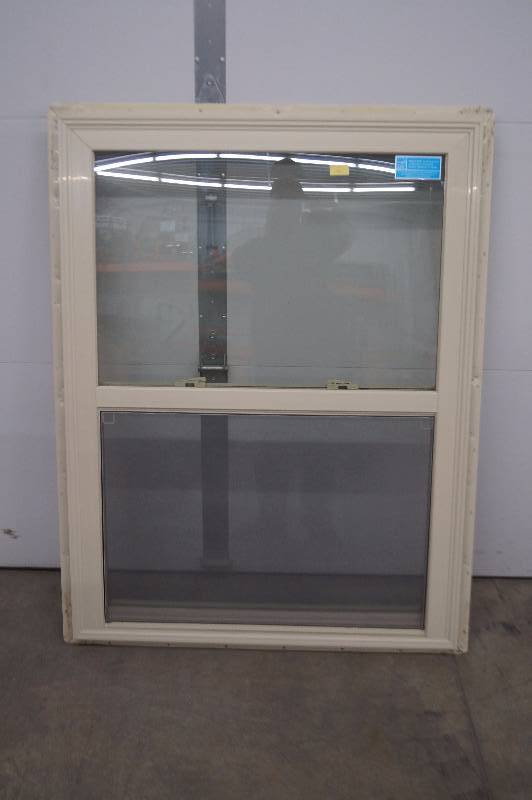 lot 2 image: Window