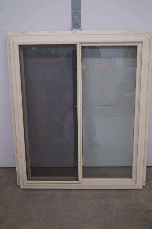 lot 3 image: Window