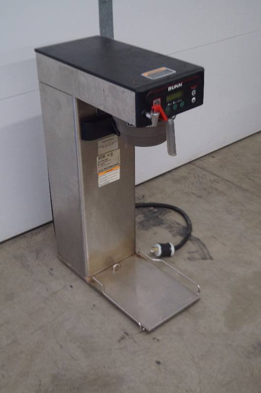 lot 15 image: Bunn Coffee maker