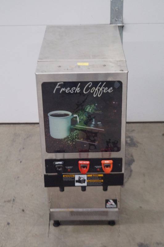 lot 18 image: Coffee Maker