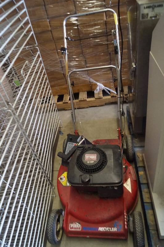 lot 32 image: Toro Recyler Mower