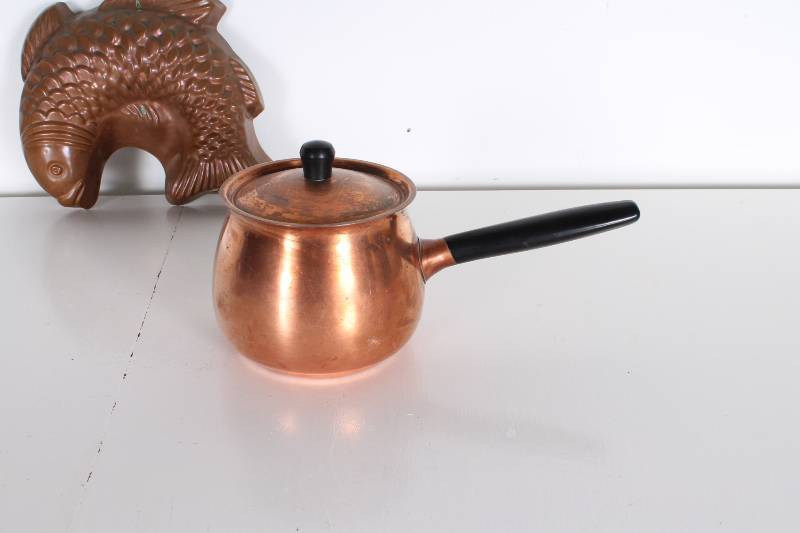 lot 45 image: Vintage Copper Pot and Copper Fish ...