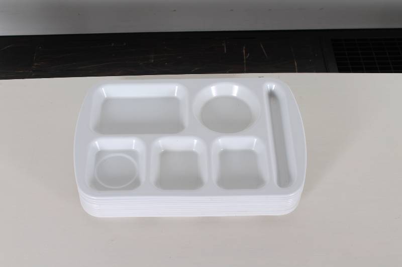 lot 71 image: Set of (10) White Melamine Lunch Tr...