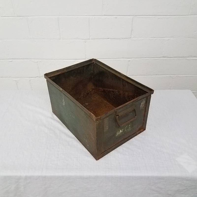 lot 117 image: Vintage Steel Green Army Box...