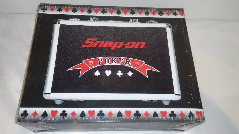 lot 18 image: Snap On Poker Set