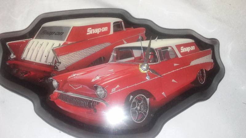 lot 34 image: Snap-on Nomad Clock