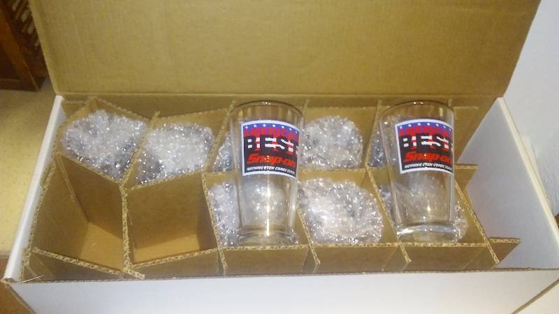 lot 44 image: Snap-on Beer Glasses (10)
