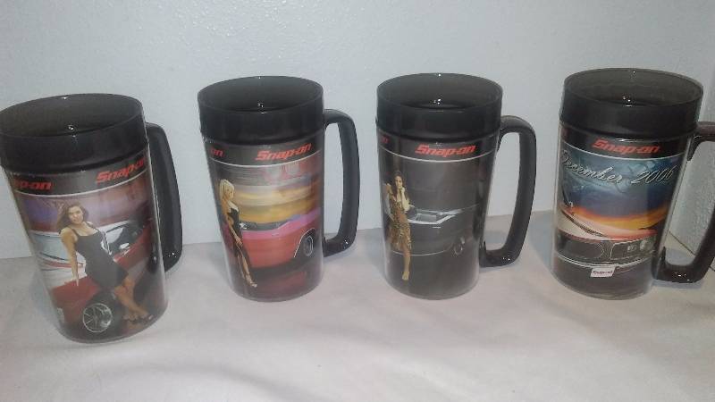 lot 47 image: Vintage Snap-on Insulated Mugs Fall 2006 (4)