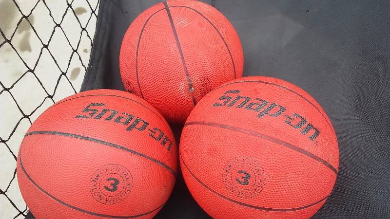 lot 88 image: Snap-on Electronic Basketball Hoop