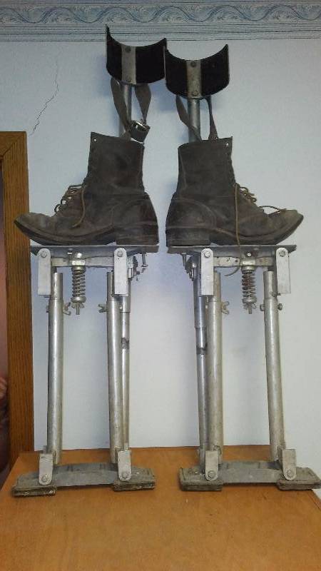 lot 51 image: Adjustable Drywall Stilts