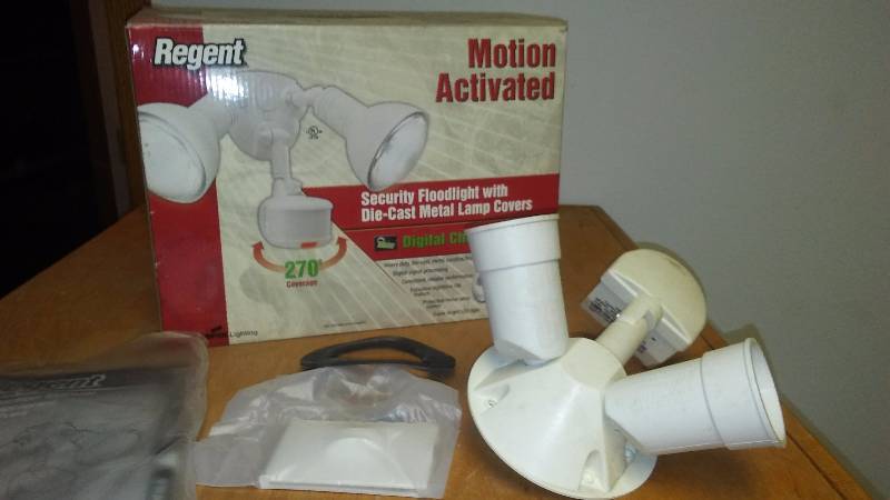 lot 56 image: Exterior Light, Motion Sensor, Regnant