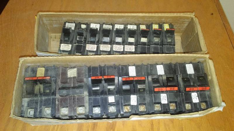 lot 66 image: Circuit Breakers, See description