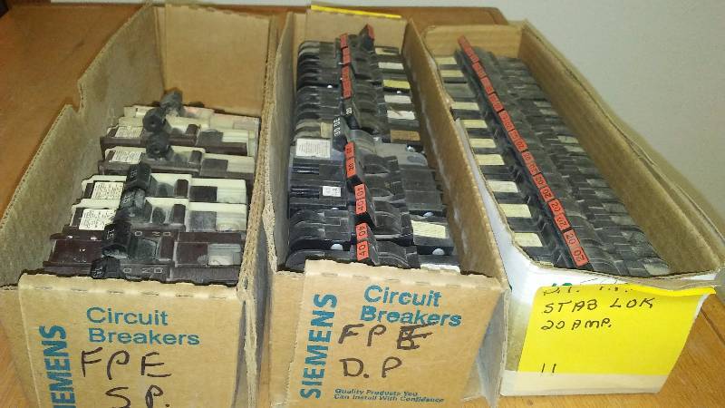 lot 68 image: Circuit Breakers, See description