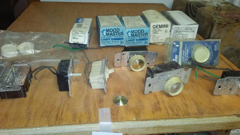 lot 75 image: Incandescent Dimmer Switches (13)