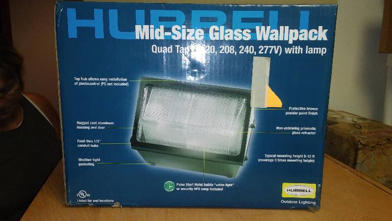 lot 127 image: New 150W Metal Halide Wall Pack, 165.62