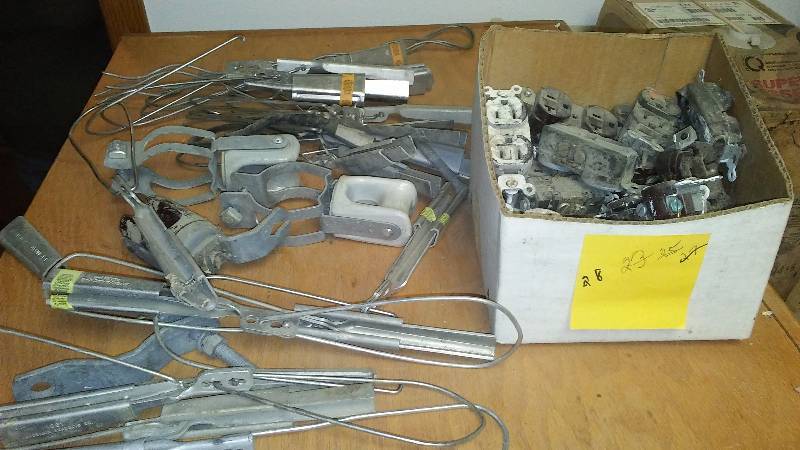 lot 130 image: Blackburn Wedge clamp and slider (18) and Utility Outlets (28)